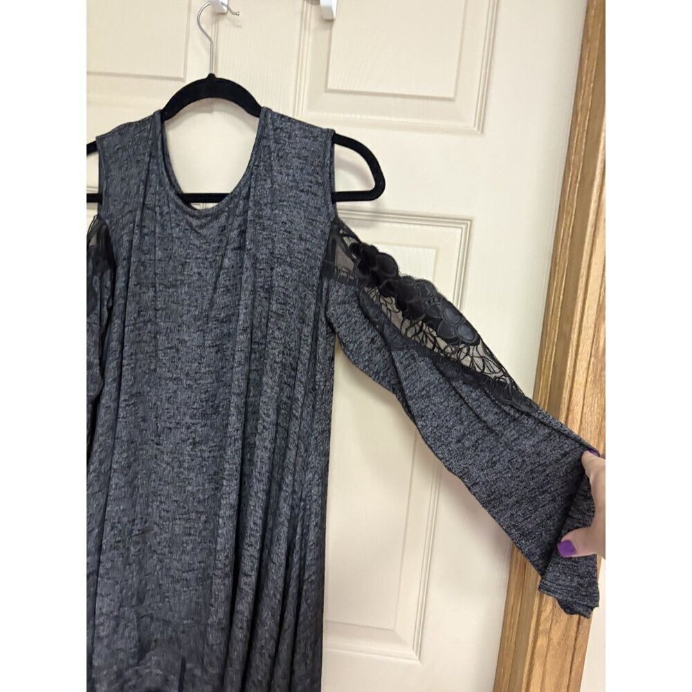 Venus Black Gray Cold Shoulder Top Size Large Crochet Trim Handkerchief Hem